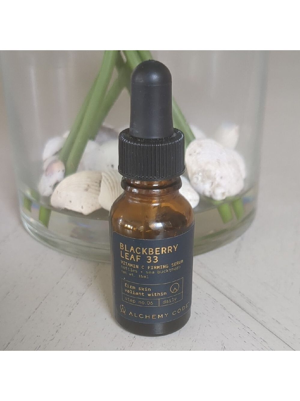 Alchemycode BLACKBERRY LEAF 33 | VITAMIN C FIRMING SERUM
